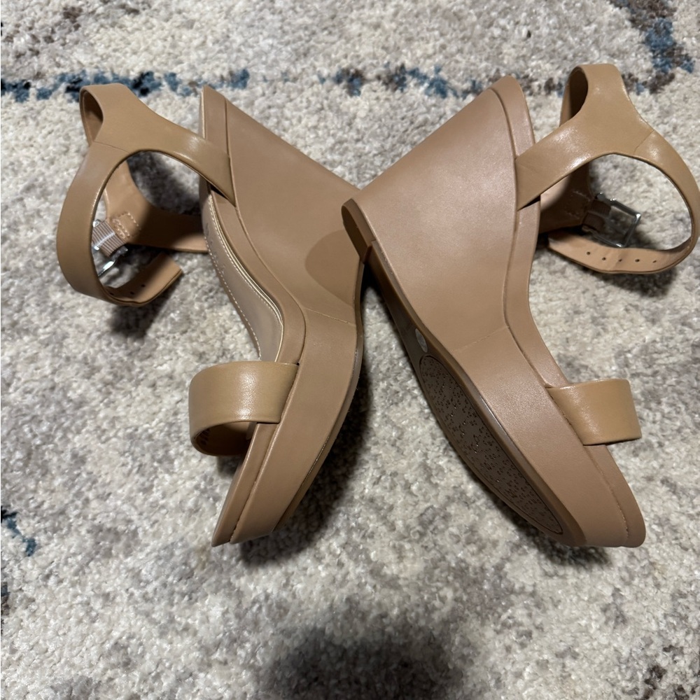 Gianni bini wedge size 8
